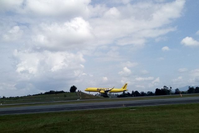 Airbus A321 (N665NK)