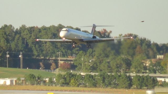 McDonnell Douglas MD-88 (N999DN) - Delta 1774 arriving from Atlanta.