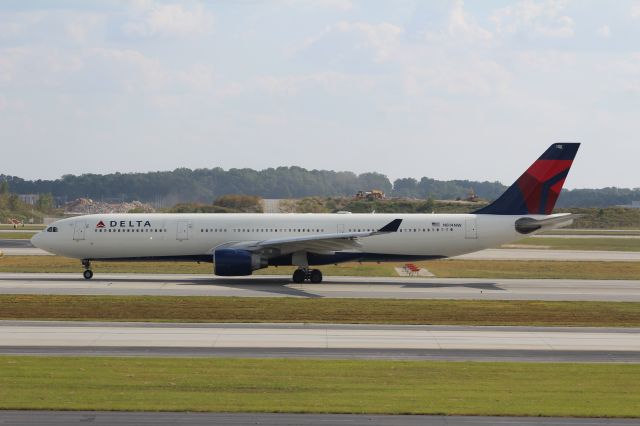 Airbus A330-300 (N814NW)