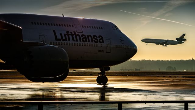 BOEING 747-8 (D-ABYA)