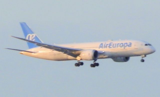 Boeing 787-8 (EC-MPE)