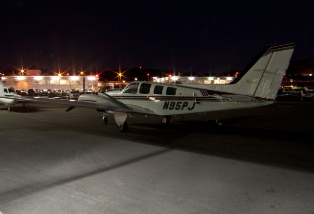 Beechcraft Baron (58) (N95PJ) - RELIANT AIR operates three BE58 Barons - the best maintained aircraft in the Northeast. RELIANT AIR offers the lowest fuel price on the Danbury (KDXR) airport.