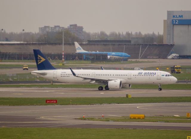 Airbus A321 (EI-KDC) - Air Astana A321-271N cn7576 Take off from rwy24 13-4-2022