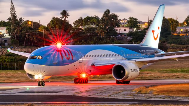 Boeing 787-8 (G-TUIF) - TOM #835 holding short before departing to Manchester.