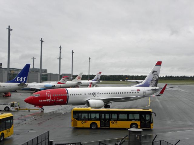 Boeing 737-800 (LN-DYQ)