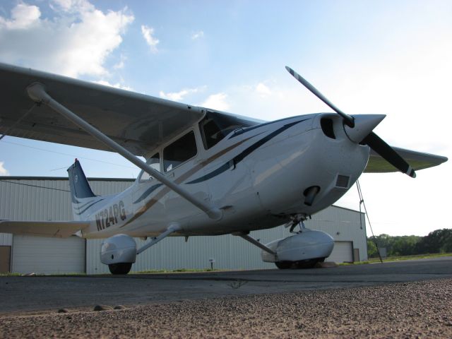 Cessna Skyhawk (N724PG)