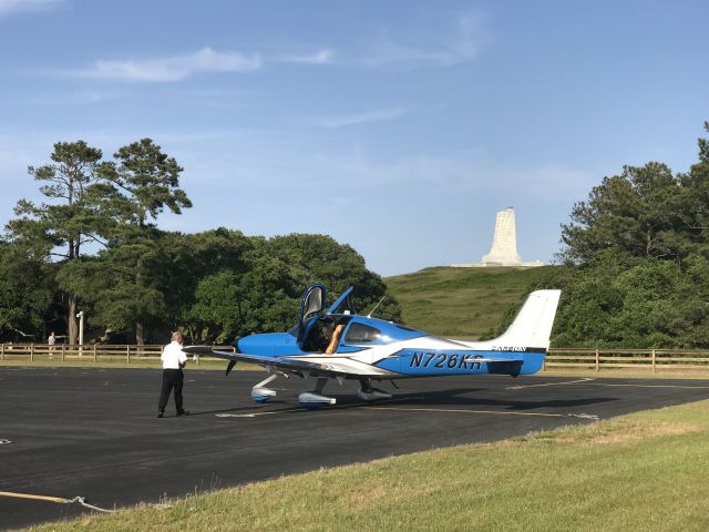 Cirrus SR-22 (N726KR) - N726KR with Wright Brother's Memorial in the background.