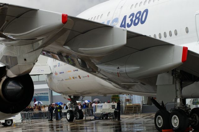 Airbus A380-800 —