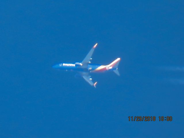 Boeing 737-800 (N8581Z)