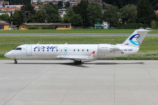 Canadair Regional Jet CRJ-200 (S5-AAD)