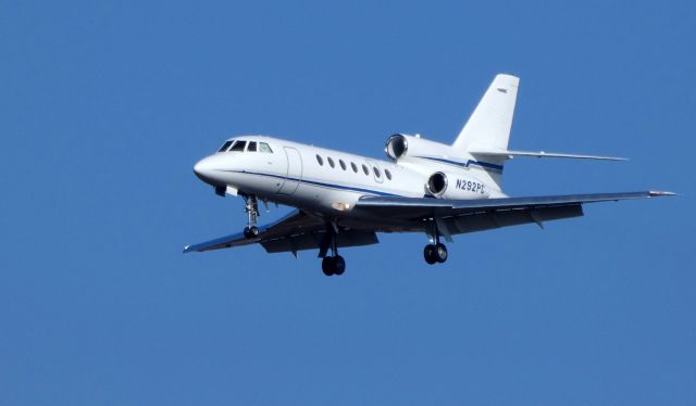 Dassault Falcon 50 (N292PC) - On final is this 1982 Dassault Breguet Falcon in the Winter of 2018.