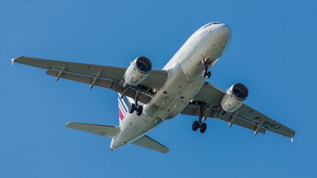 Airbus A318 (F-GUGJ)