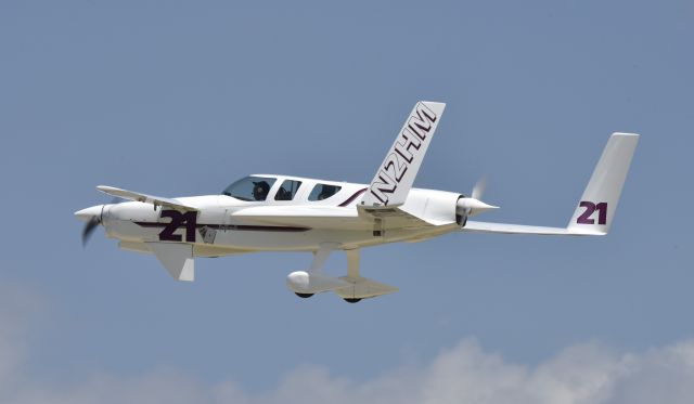 RUTAN Defiant (N2HM) - Airventure 2017