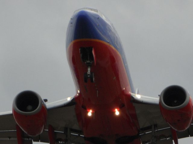 Boeing 737-700 (UNKNOWN) - That night, there were TONS of private jets coming in for the Superbowl.