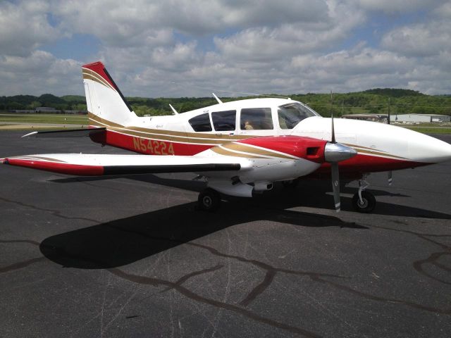 Piper Aztec (N54224) - Piper Aztec