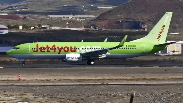 Boeing 737-800 (OO-JLO)