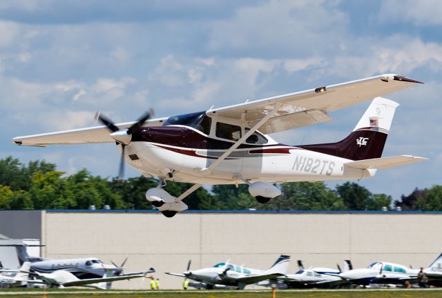 CESSNA T182 Turbo Skylane (N182TS)