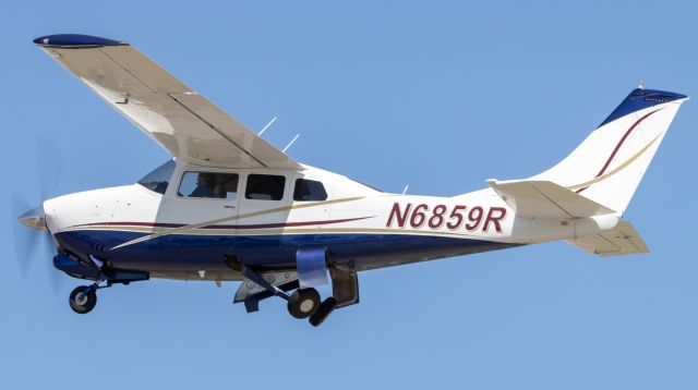 Cessna T210 Turbo Centurion (N6859R)