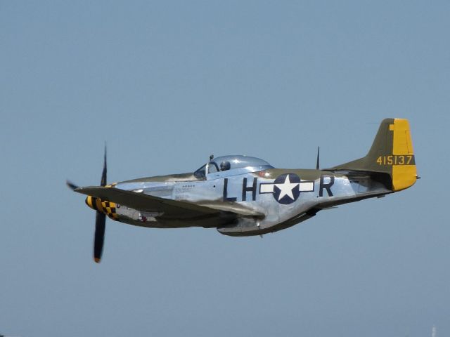 North American P-51 Mustang (N251PW)