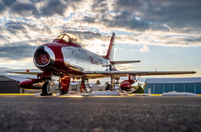 North American F-86 Sabre (N87FS)