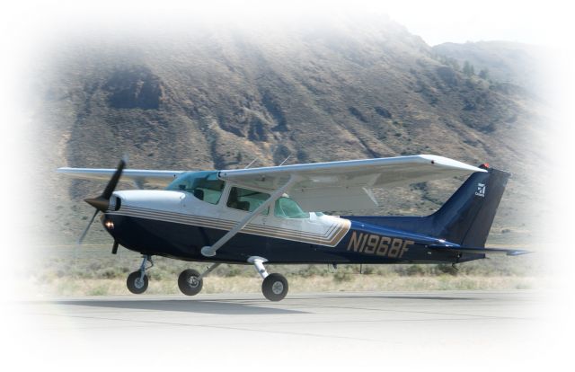 Cessna Skyhawk (N1968F)