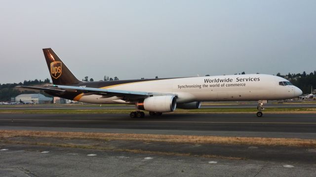 N449UP — - A 757-200F taxiing prior to taking off from BFI on 31L.