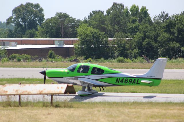 Cirrus SR-22 (N469AL)