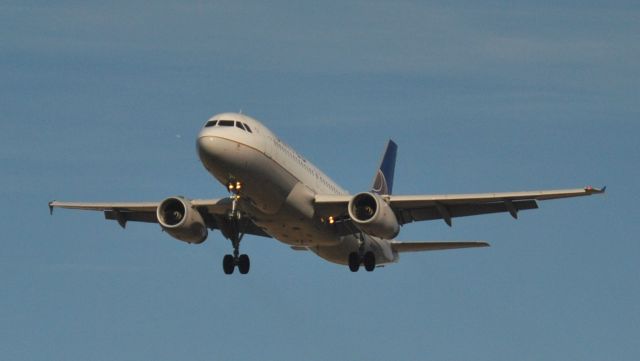 Airbus A320 (N494UA)