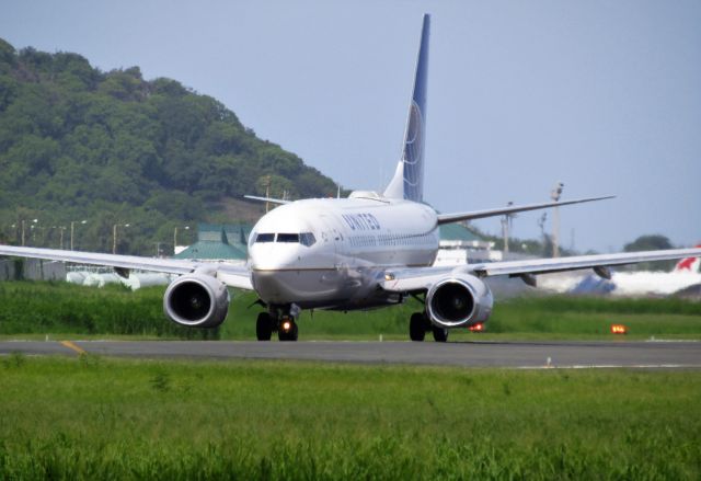 Boeing 737-700 (N15751)