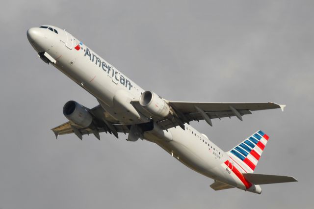 Airbus A321 (N197UW)