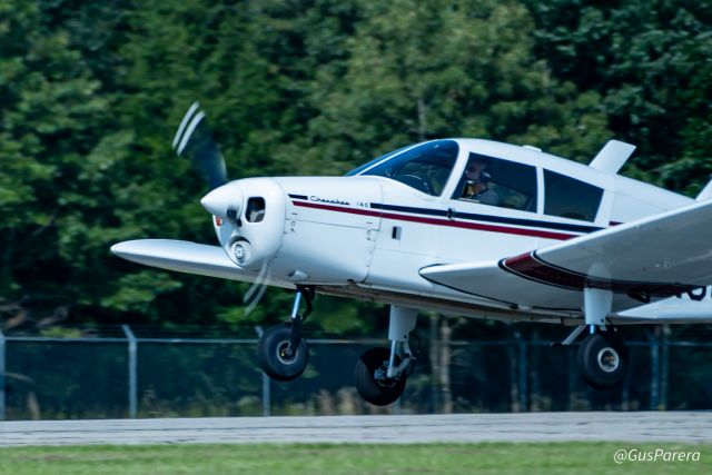 Piper Cherokee (N6685W)