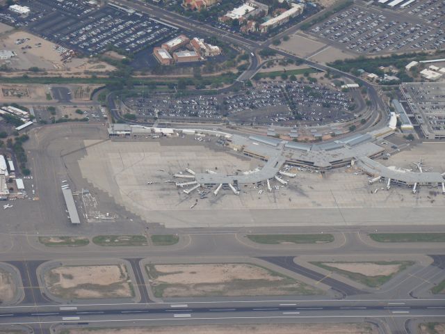 Cessna Skyhawk (N951SP) - heading 270 outbound on the tus vor at 10k