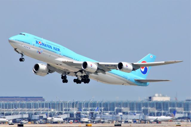 BOEING 747-8 (HL7633)