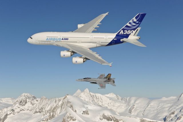 Airbus A380-800 —