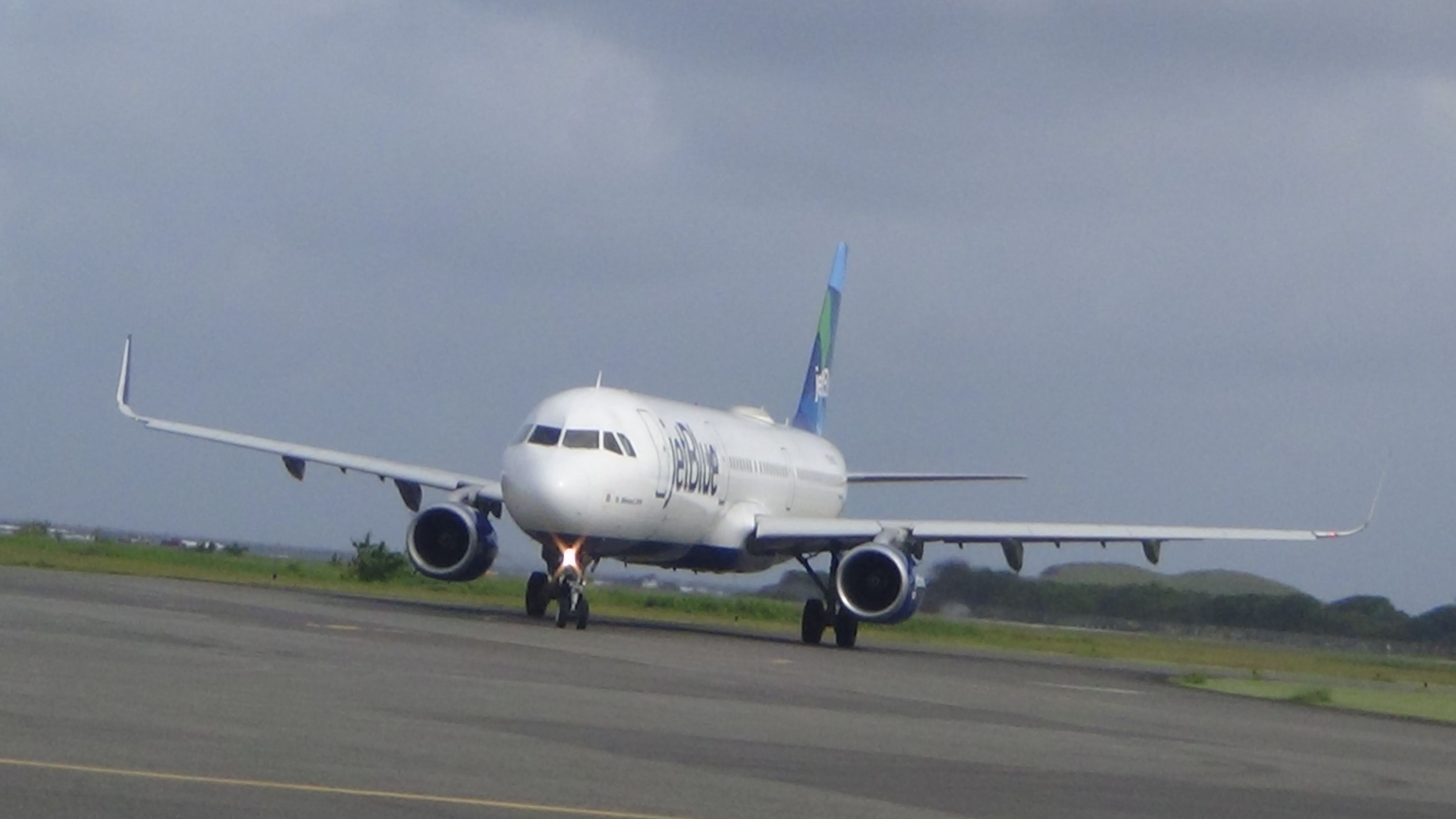 Airbus A321 (N961JT)