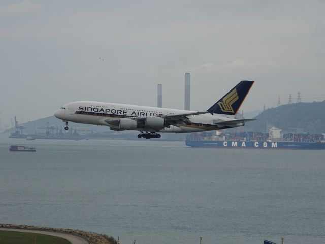 Airbus A380-800 (9V-SKG)