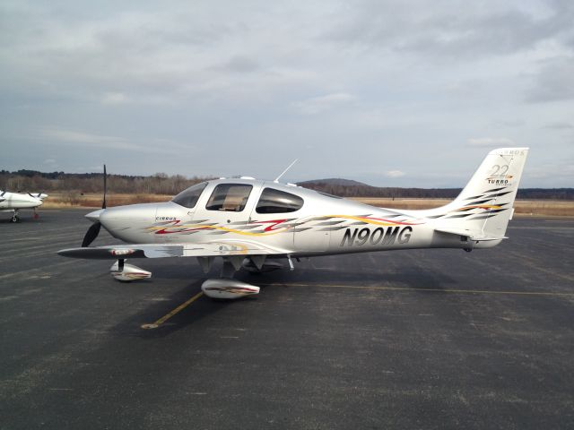 Cirrus SR-22 (N90MG)