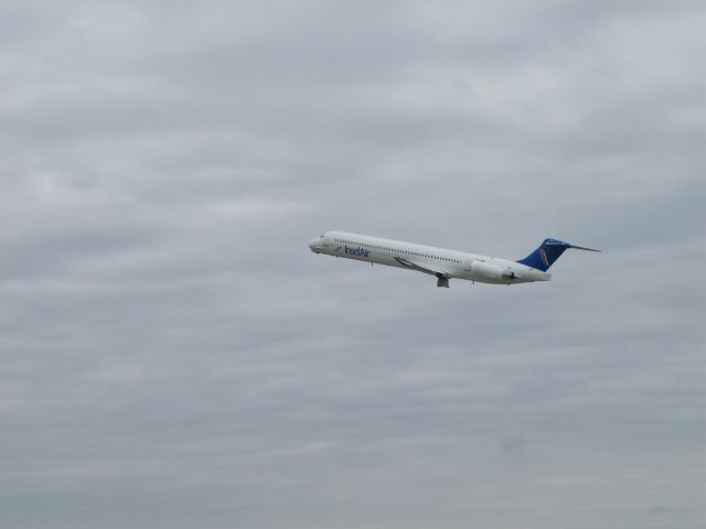 McDonnell Douglas MD-83 (PJ-MDF) - Taken 10/12/13