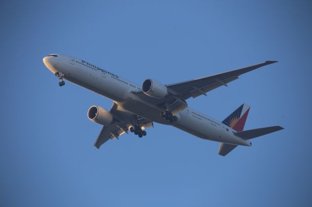 BOEING 777-300ER (RP-C7773)