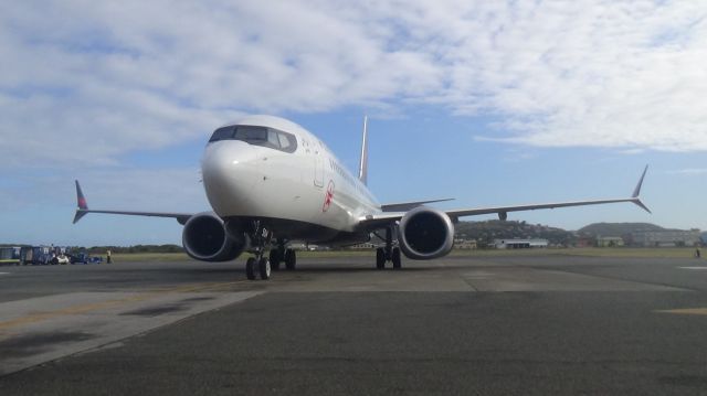Boeing 737 MAX 8 (C-FSDQ)