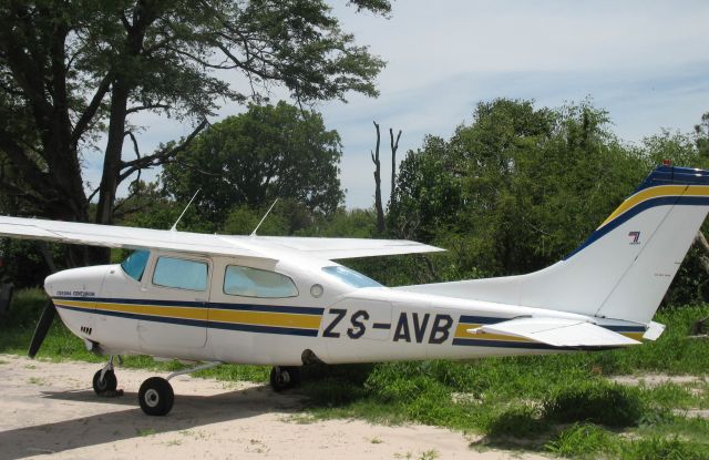 Cessna Centurion (ZS-AVB) - Near the Mapula Lodge, Okavango Delta. Botswana.