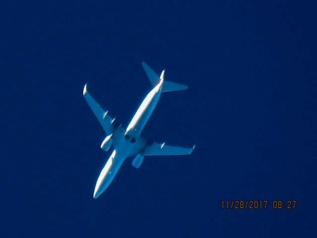 Boeing 737-800 (N907NN)