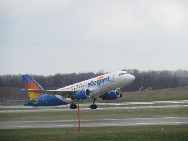 Airbus A319 (N326NV)