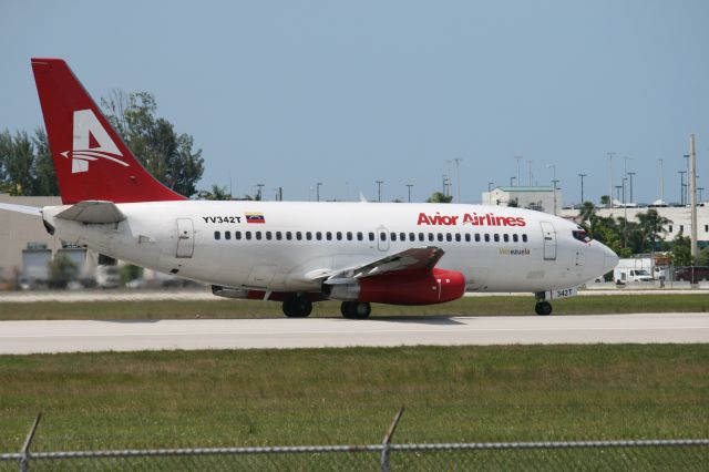 Boeing 737-200 (YV342T)