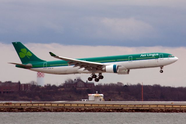 Airbus A330-300 (EI-DUZ)