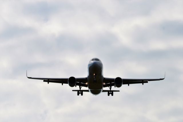 Airbus A320 (HB-JLT) - On final app. RWY 31R