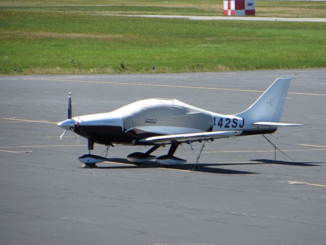 Cessna 350 (N442SJ)