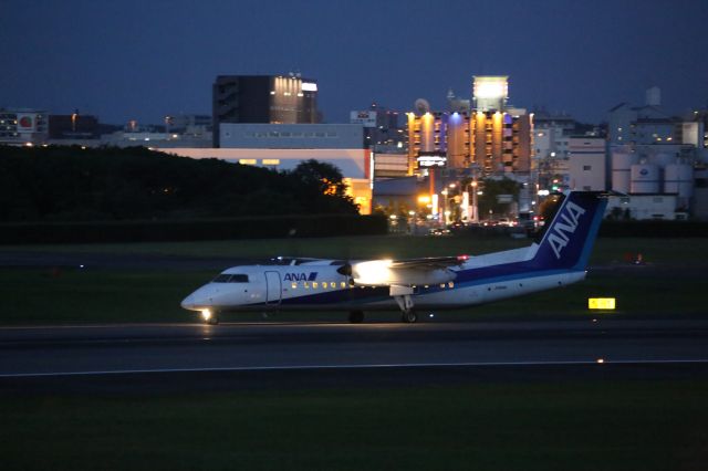 de Havilland Dash 8-300 (JA804K)