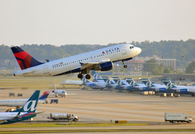 Airbus A319 (N339NB) - Seen at KATL on 9/10/2010.