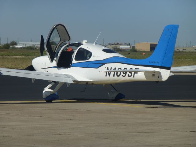 Cirrus SR-22 (N169SF)